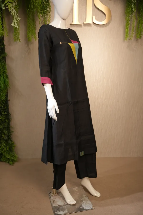 Black_Cotton_Suit_For_Women