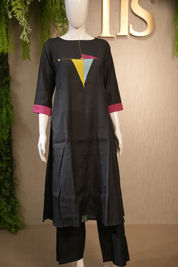 Black_Cotton_Suit_For_Women