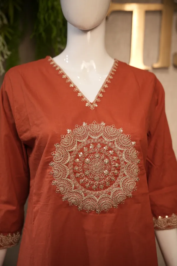 Fanta_Cotton_Embroidered_Suit_For_Women