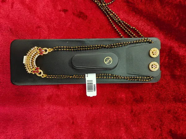 Gold_Mangalsuta_For_Women