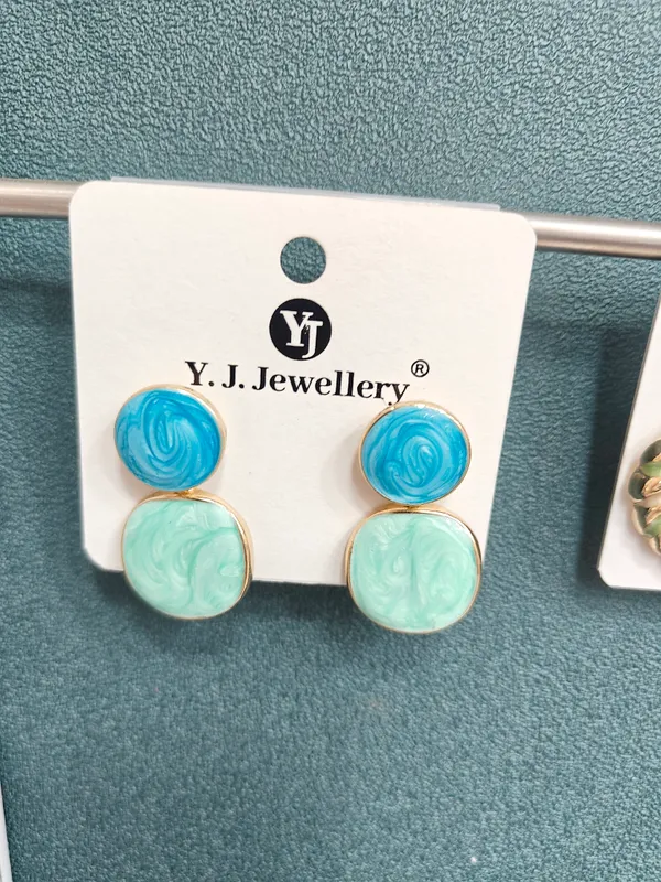 Blue_And_Mint_Green_Circular_Resin_Drop_Earrings