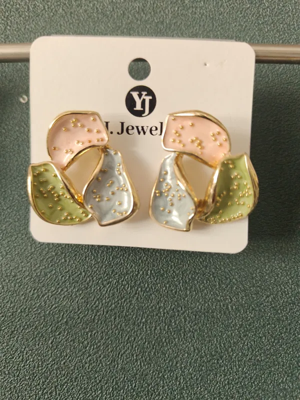 Pastel_Enamel_Floral_Stud_Earrings_for_Women