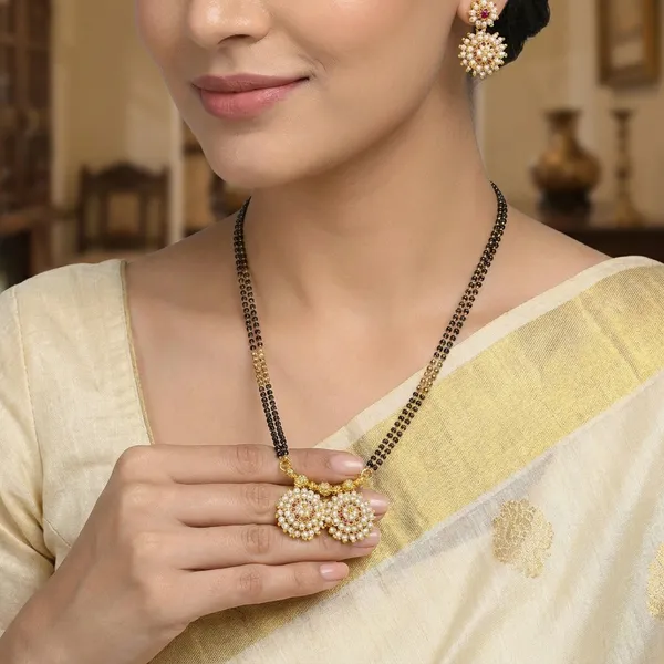 White_Floral_Mangalsutra_Necklace_Set_with_Matching_Earrings