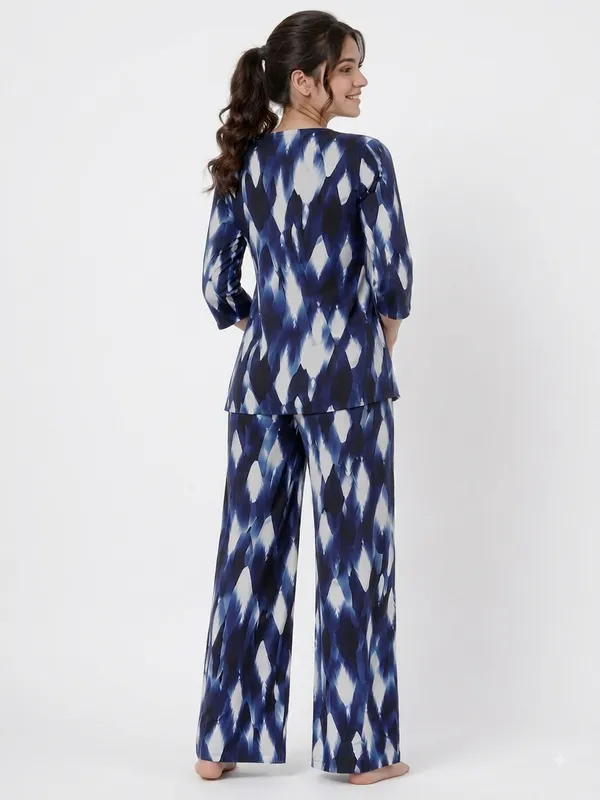 Navy_Blue_Abstract_Print_Rayon_V_Neck_Three_Quarter_Sleeve_corset_For_Women
