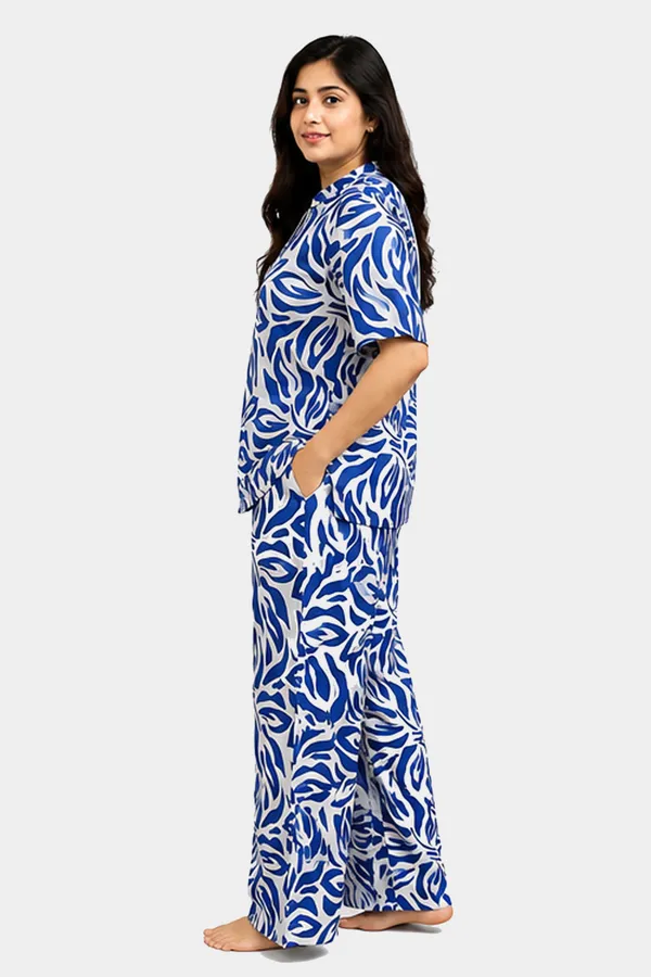 Women_Blue_&_White_Abstract_Floral_Printed_Rayon_Co-Ord_Set