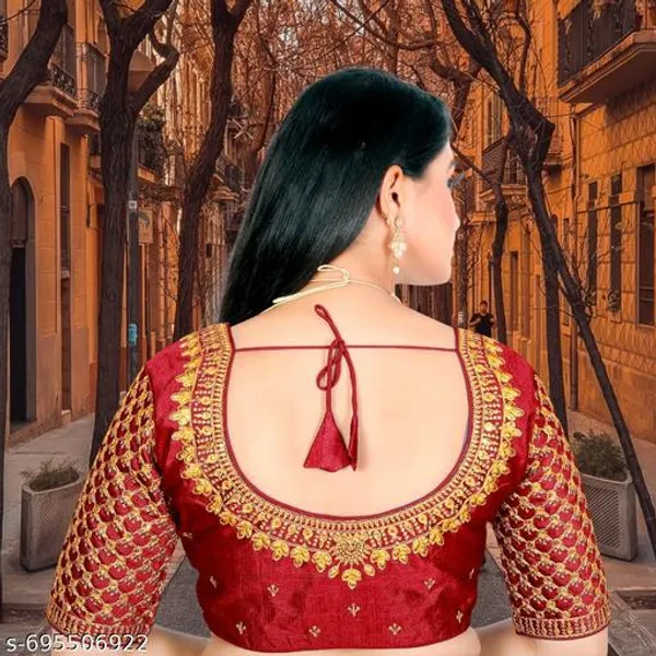 Latest_And_Graceful_Phantom_Woman_Embroidery_Blouse_Unique_Design_Blouse_Top_Quality_Blouse_Design
