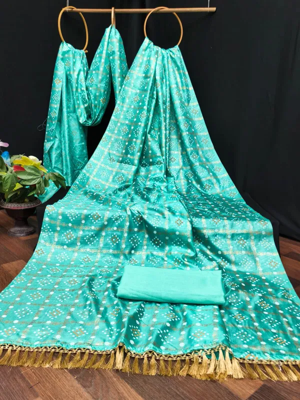 Turquoise_Chiffon_Embroidered_Saree_For_Women