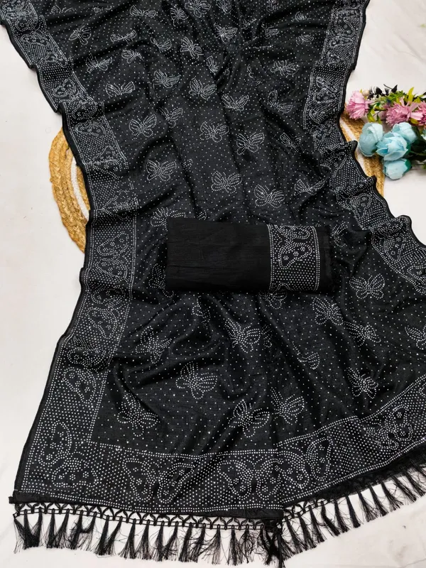 Black_Chiffon_Embellished_Saree_For_Women