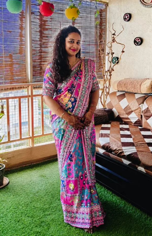 Chunri_Bloom_Mosaic_Mirror_Chinnon_Silk_Saree_with_Hand_work_&_Blouse_Piece