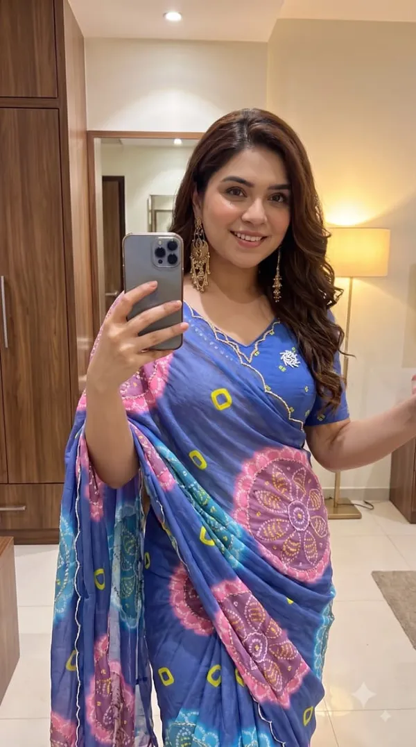 Cobalt_Blue_Bandhani_Print_Cutdana_Handwork_Chiffon_Saree