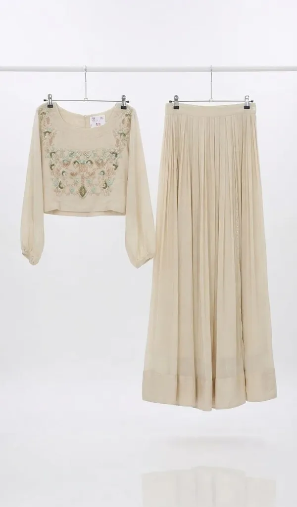 Ivory_Pastel_Embroidered_Indo-western