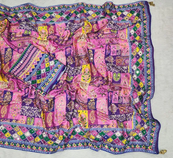 Gulabi_Chinon_Silk_Saree_With_Mirror_Work_&_Blouse_Piece