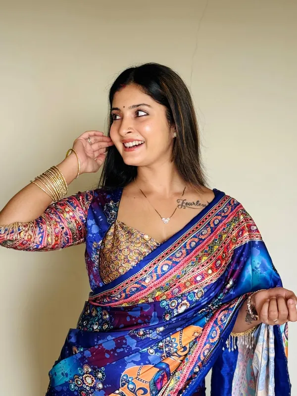 Kalamkari_Chinon_Silk_Saree_With_Mirror_Work_&_Blouse_Piece