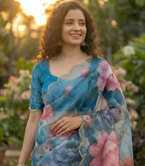 Ocean_Blue_Georgette_Floral_Print_Hand_Work_Saree_With_Heavy_Border_&_Blouse_Piece