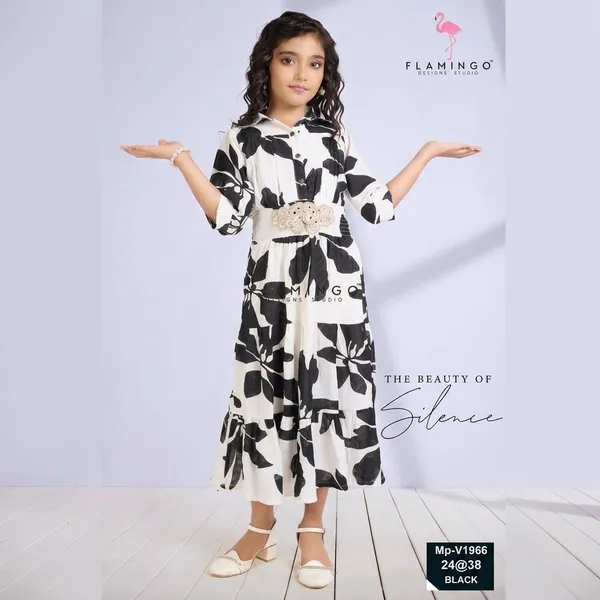 Black_White_Floral_Print_Relaxed_Maxi_Dress_For_Girls