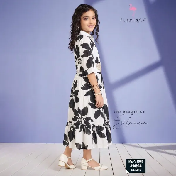 Black_White_Floral_Print_Relaxed_Maxi_Dress_For_Girls