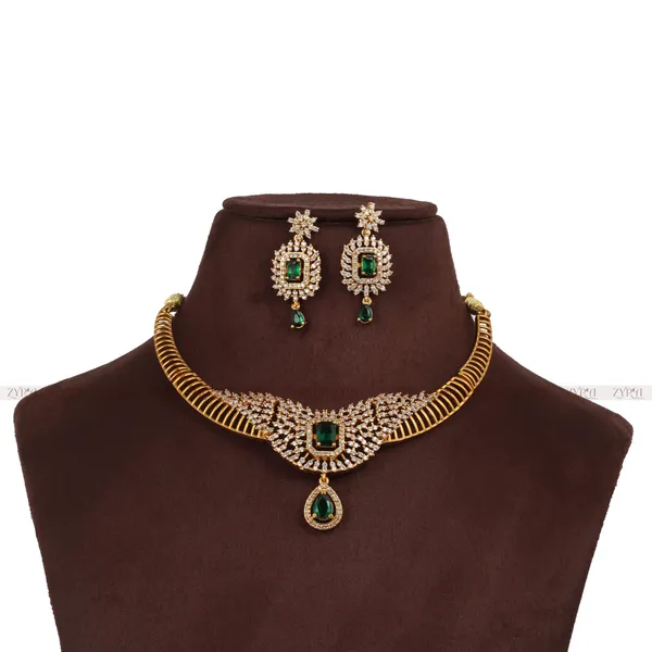 Gold_Plated_Green_Stone_Studded_Necklace_Set_For_Women