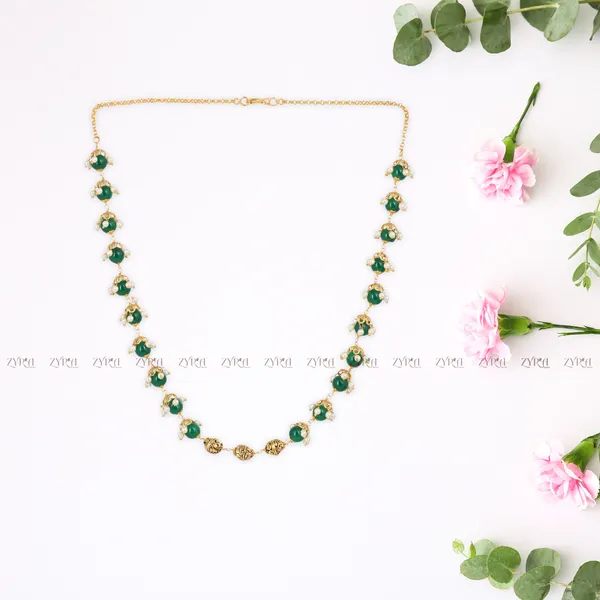 Gold_Green_Stone_Embellished_Chain_Necklace_For_Women