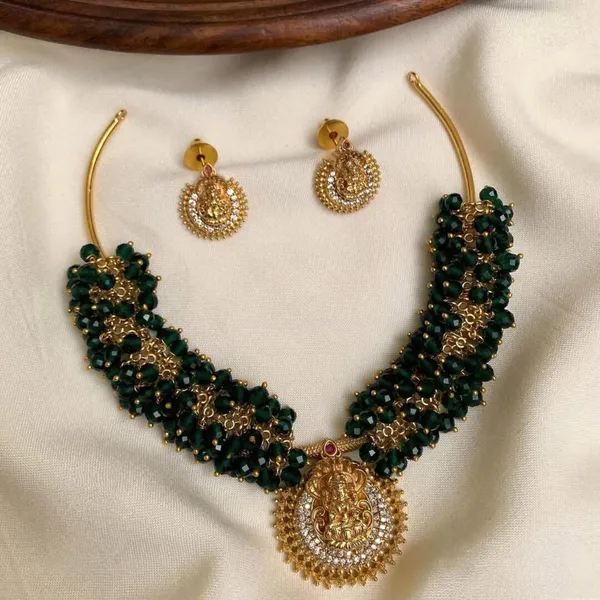 Gold_Plated_Green_Crystal_Bead_Necklace_Set_With_Temple_Pendant
