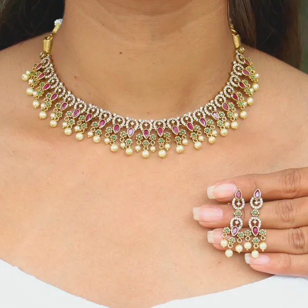 Gold_Plated_Kundan_Pearl_Drop_Necklace_Set_With_Earrings