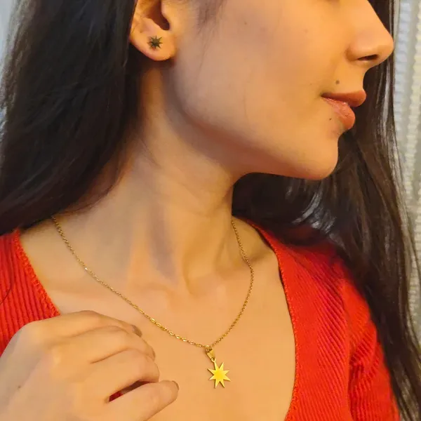 Gold_Starburst_Pendant_Necklace_And_Earring_Set_For_Women