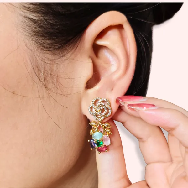 Gold_Plated_Floral_Necklace_And_Earrings_Set_For_Women