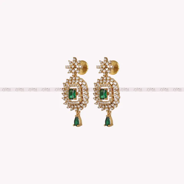 Gold_Plated_Green_Stone_Studded_Necklace_Set_For_Women