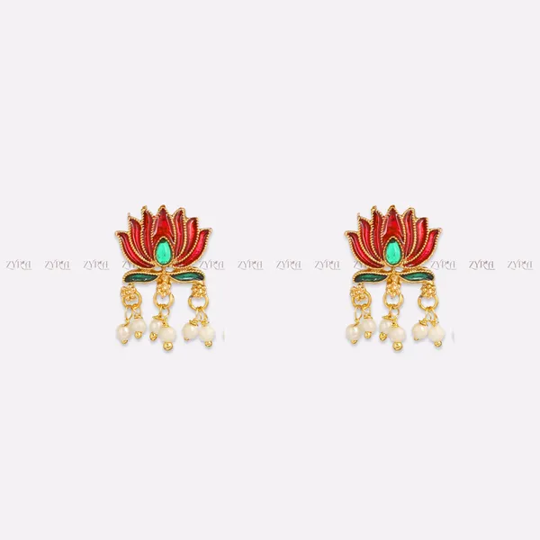 Gold_Plated_Copper_Floral_Pearl_Necklace_Set_With_Push_Back_Earrings