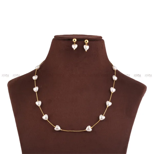 Gold_Chain_White_Pearl_Necklace_And_Earrings_Set_For_Women