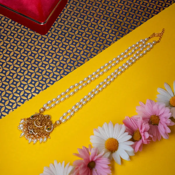 Temple_Jewellery_Pendant_With_Pearl_Beaded_Long_Necklace_