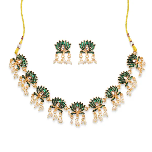 Green_Gold_Peacock_Motif_Traditional_Necklace_Set_For_Women