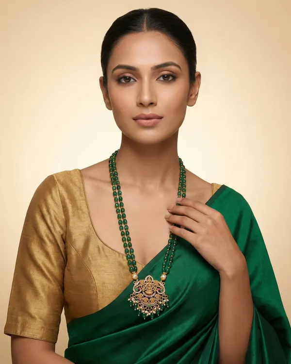 Green_Beaded_Gold_Plated_Temple_Pendant_Necklace