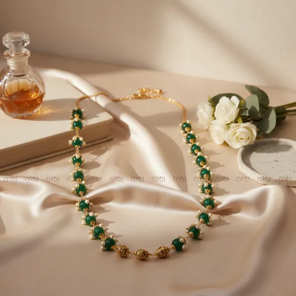 Gold_Green_Stone_Embellished_Chain_Necklace_For_Women