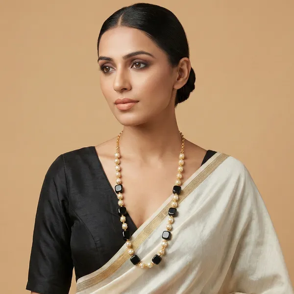 Black_Stone_And_Pearl_Beaded_Necklace_For_Women