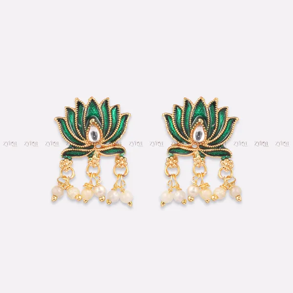 Green_Gold_Peacock_Motif_Traditional_Necklace_Set_For_Women