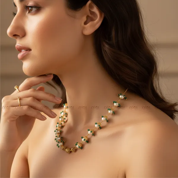 Gold_Plated_Green_Stone_Pearl_Cluster_Necklace_For_Women