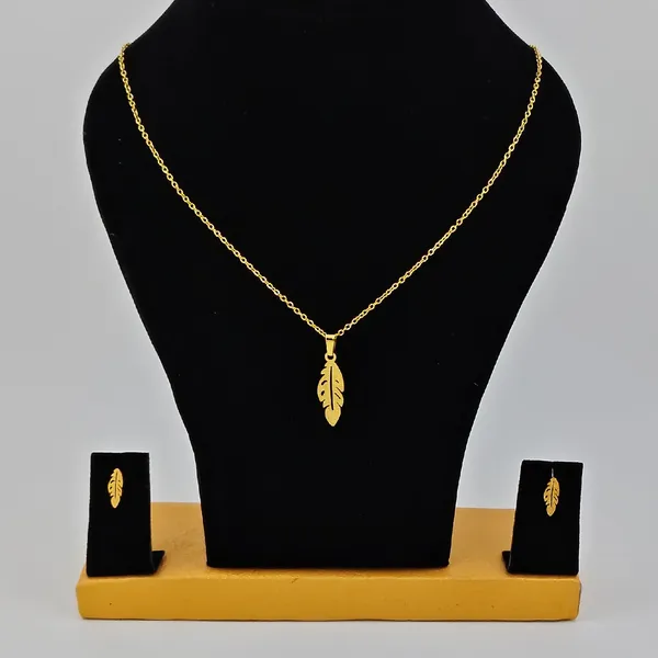 Yellow_Gold_Plated_Stainless_Steel_Feather_Pendant_Necklace_Set