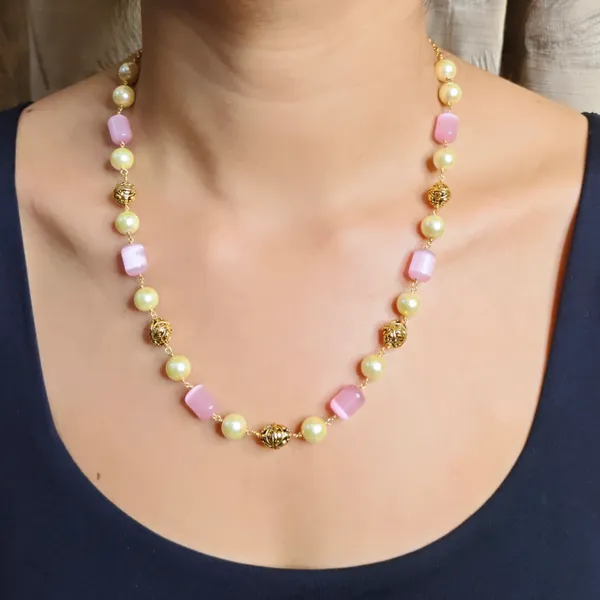 Gold_Plated_Pearl_And_Pink_Bead_Necklace_For_Women