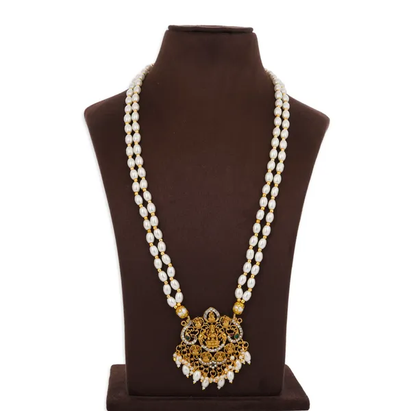 Temple_Jewellery_Pendant_With_Pearl_Beaded_Long_Necklace_
