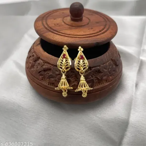 Golden_Alloy_Premium_Earrings_For_Women
