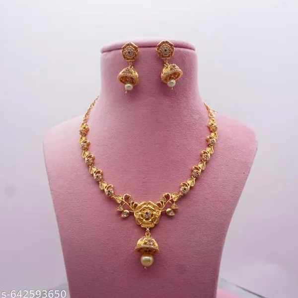 Golden_Alloy_Premium_Necklace_For_Women
