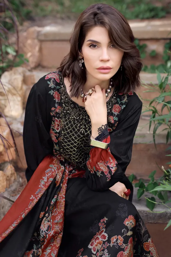 VERSHA_DARK___BLACK__viscose_muslin_digitally_printed_with_embroidery_and_laces