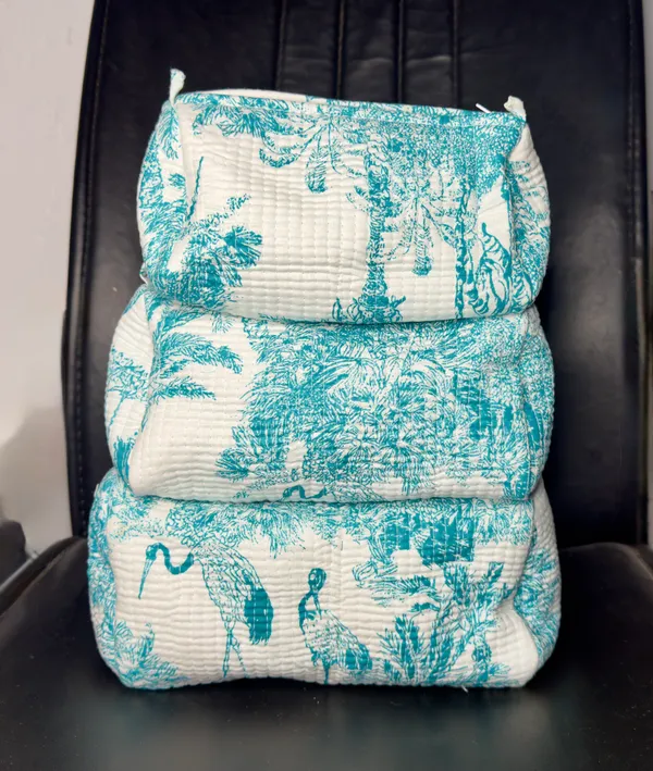 Turquoise_Toile_Print_Cotton_Quilted_Cosmetic_Bag_Set
