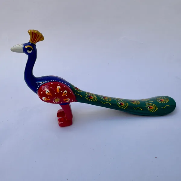 Hand_Painted_Wooden_Peacock_Decorative_Showpiece