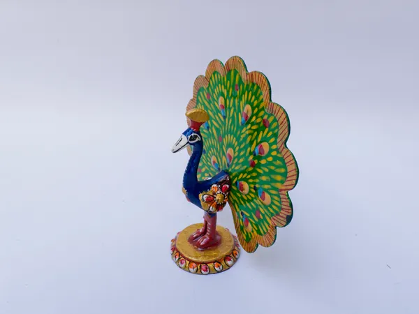 Hand_Painted_Peacock_Decorative_Showpiece