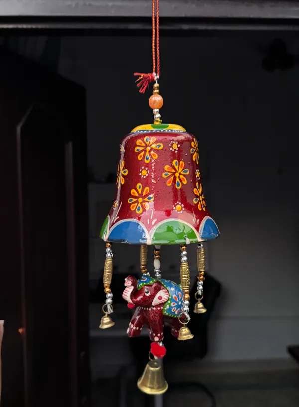 Handcrafted_Decorative_Bell_With_Elephant_Motif