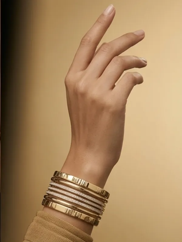 Gold_Mesh_Diamond_Flower_Bracelet_For_Women