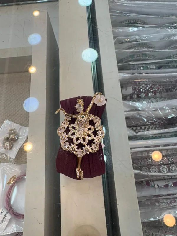 Gold_Tone_Kundan_Pearl_Bracelet_With_Burgundy_Velvet_Tie