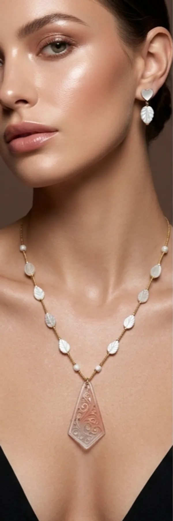 SLEAK_ITALIAN_CHAIN_SET_WITH_FANCY_PENDENT