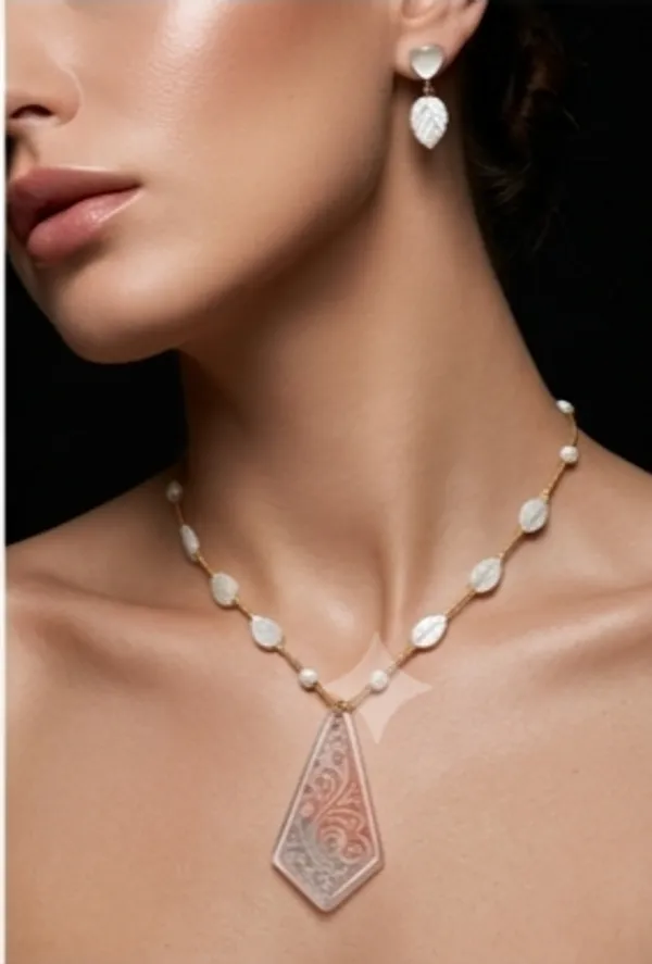 SLEAK_ITALIAN_CHAIN_SET_WITH_FANCY_PENDENT